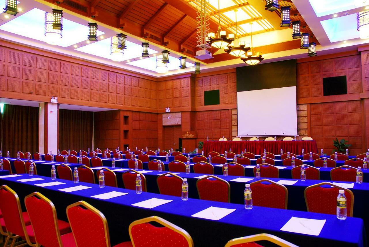 Rongjin Haiyue Hotel Sanya Buitenkant foto