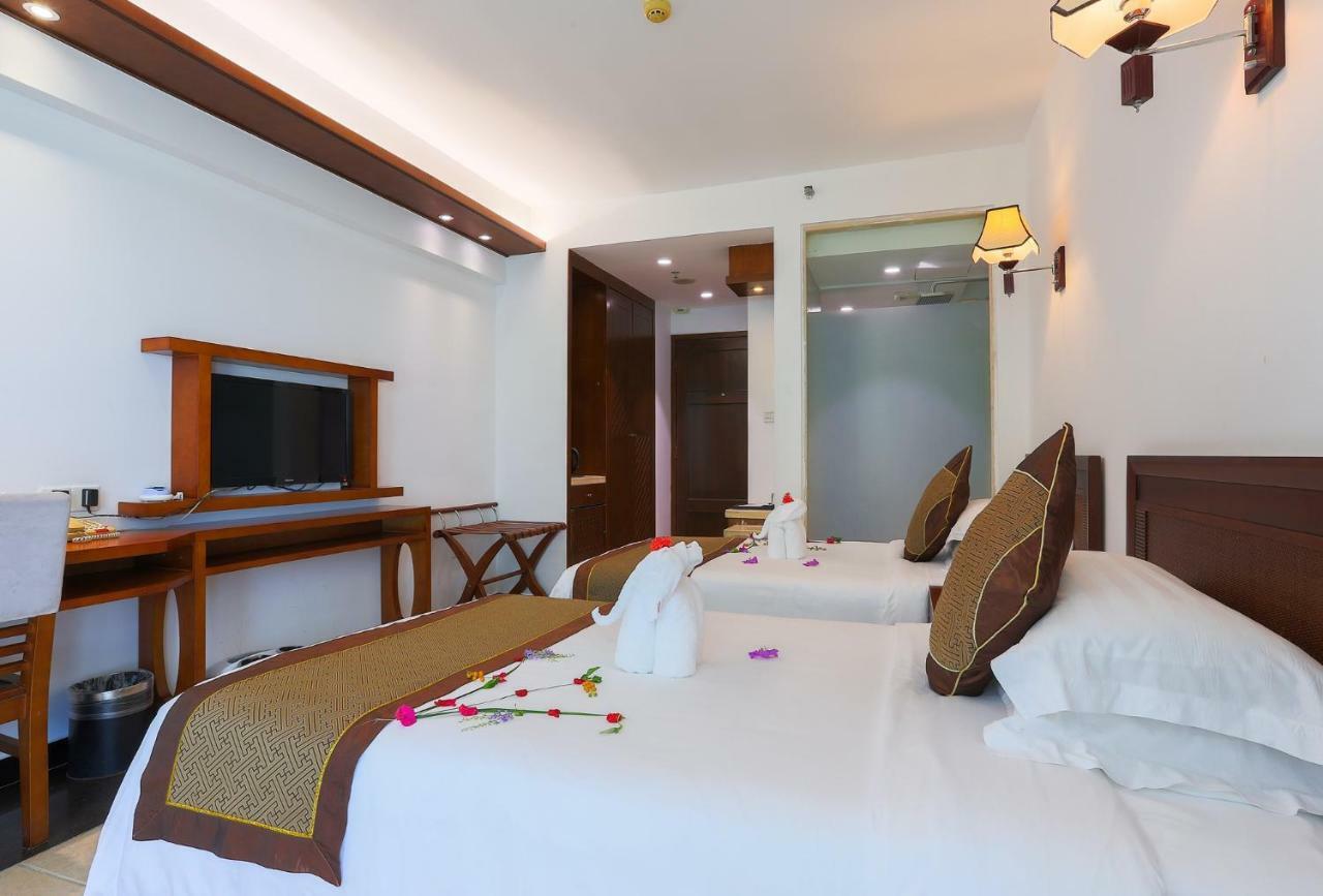 Rongjin Haiyue Hotel Sanya Buitenkant foto