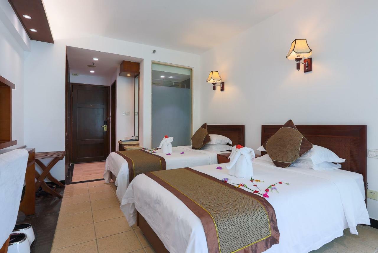 Rongjin Haiyue Hotel Sanya Buitenkant foto